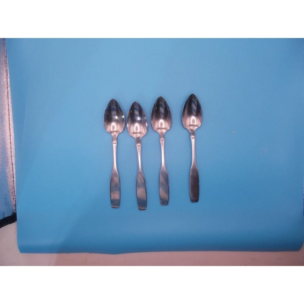 Community Stainless Grapefruit Spoons Set of 4 Serrated Edge Silverware Flatware